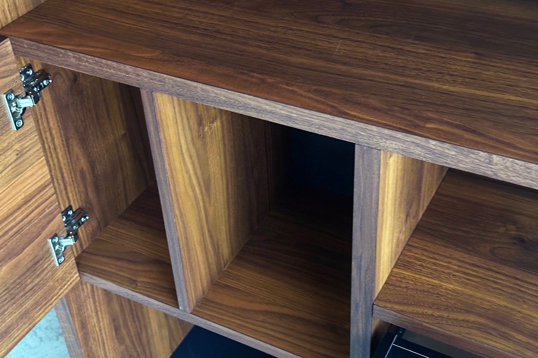 Shelf LGR 100