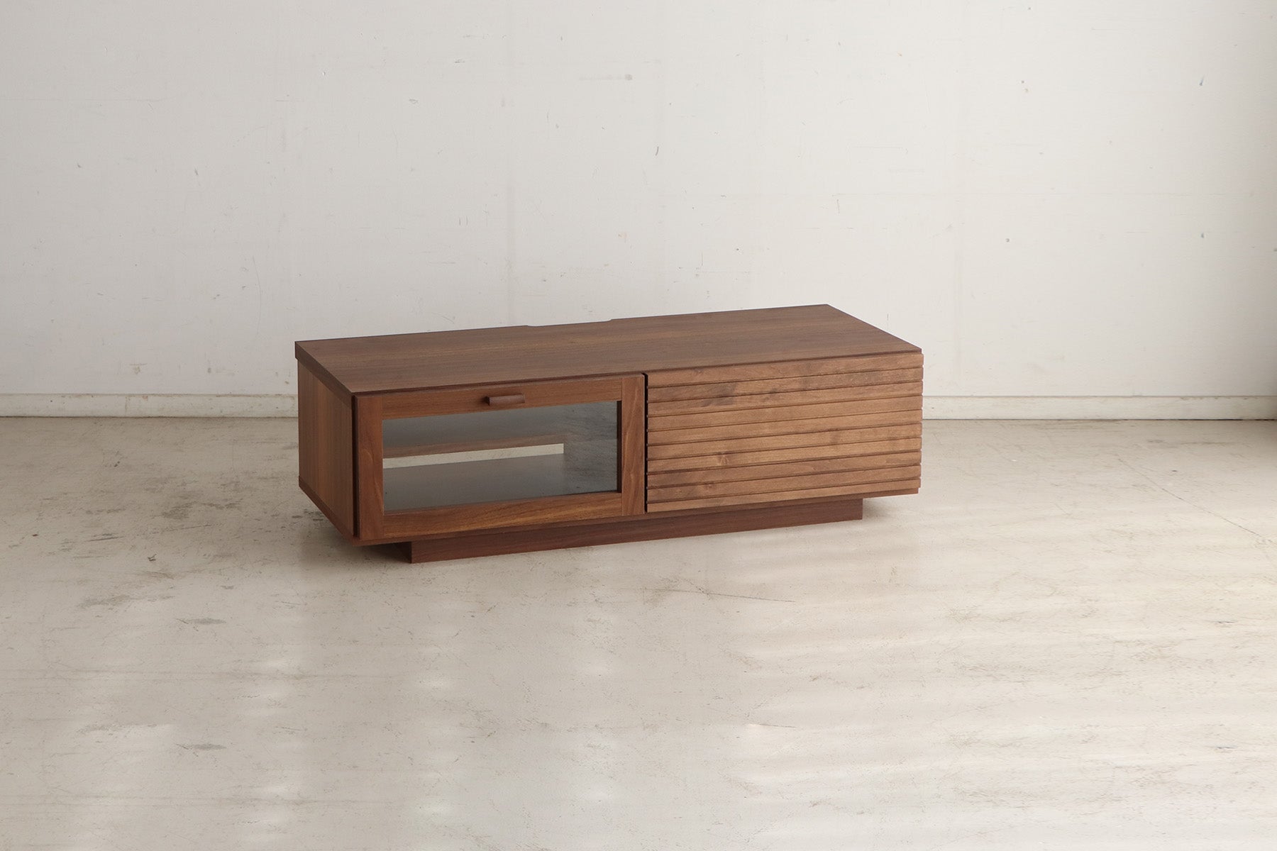 TV Board EFINO 100