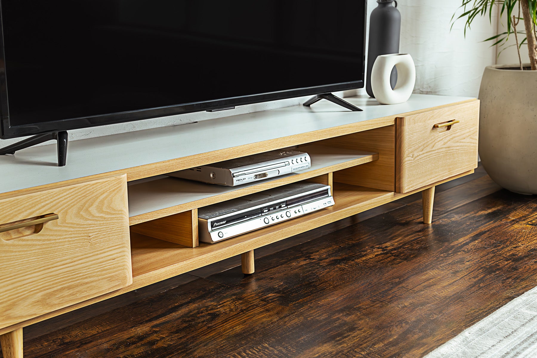 TV Board REZ 180