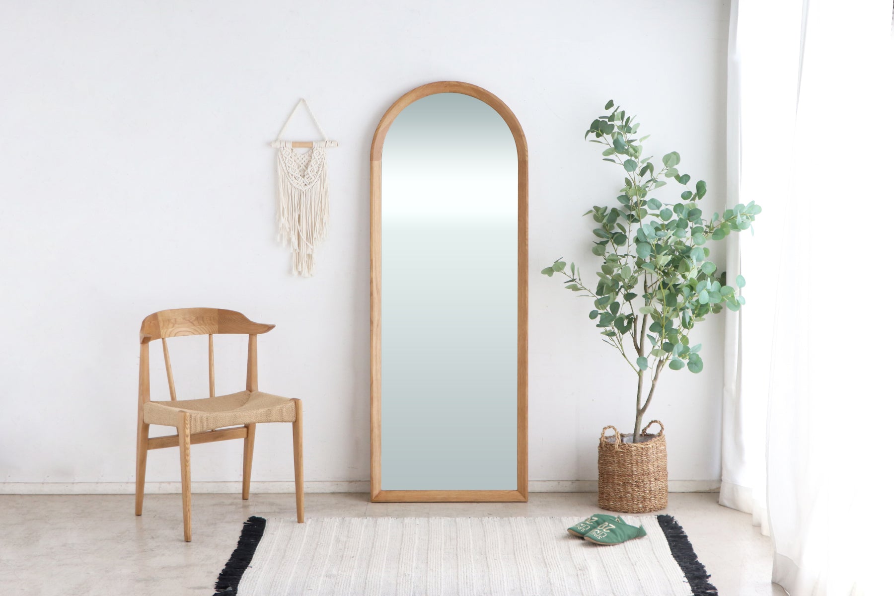 Mirror SEENA NA