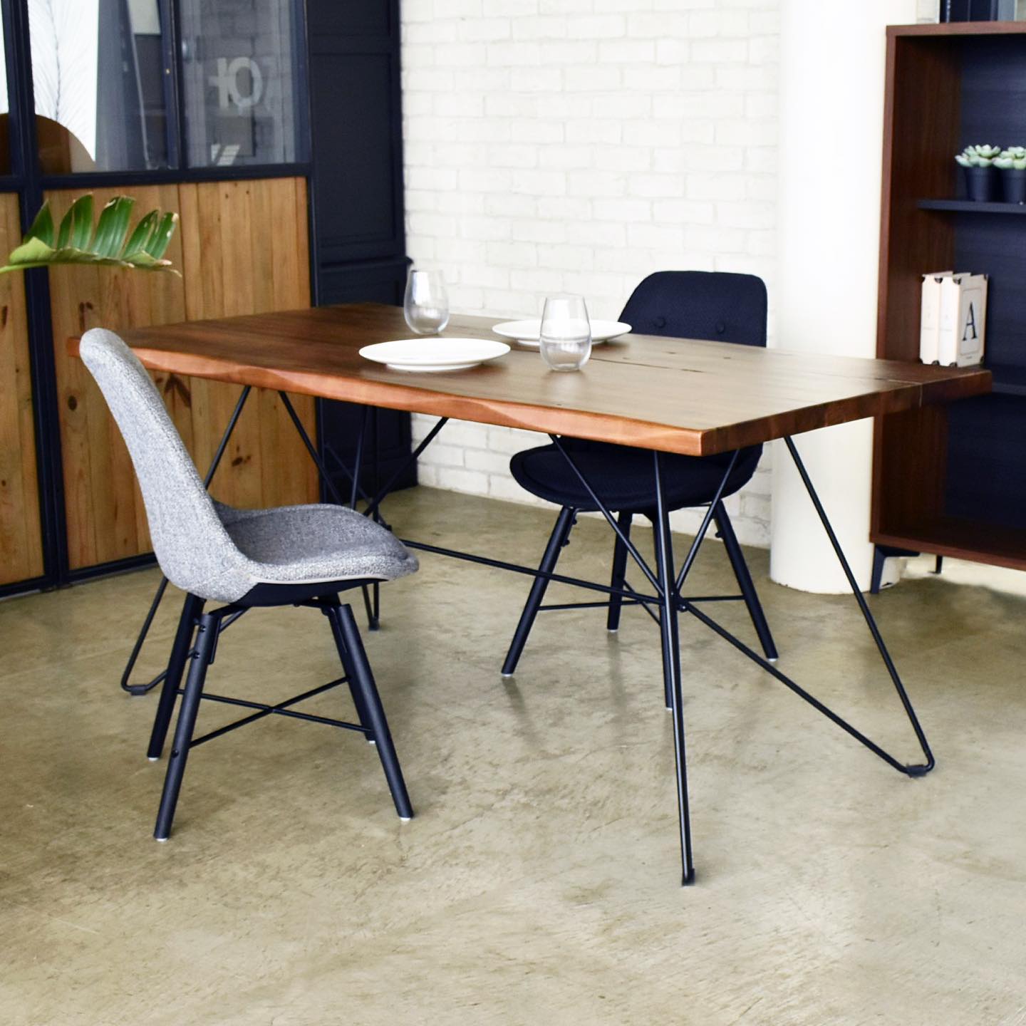 Dining Table PAROLE 160