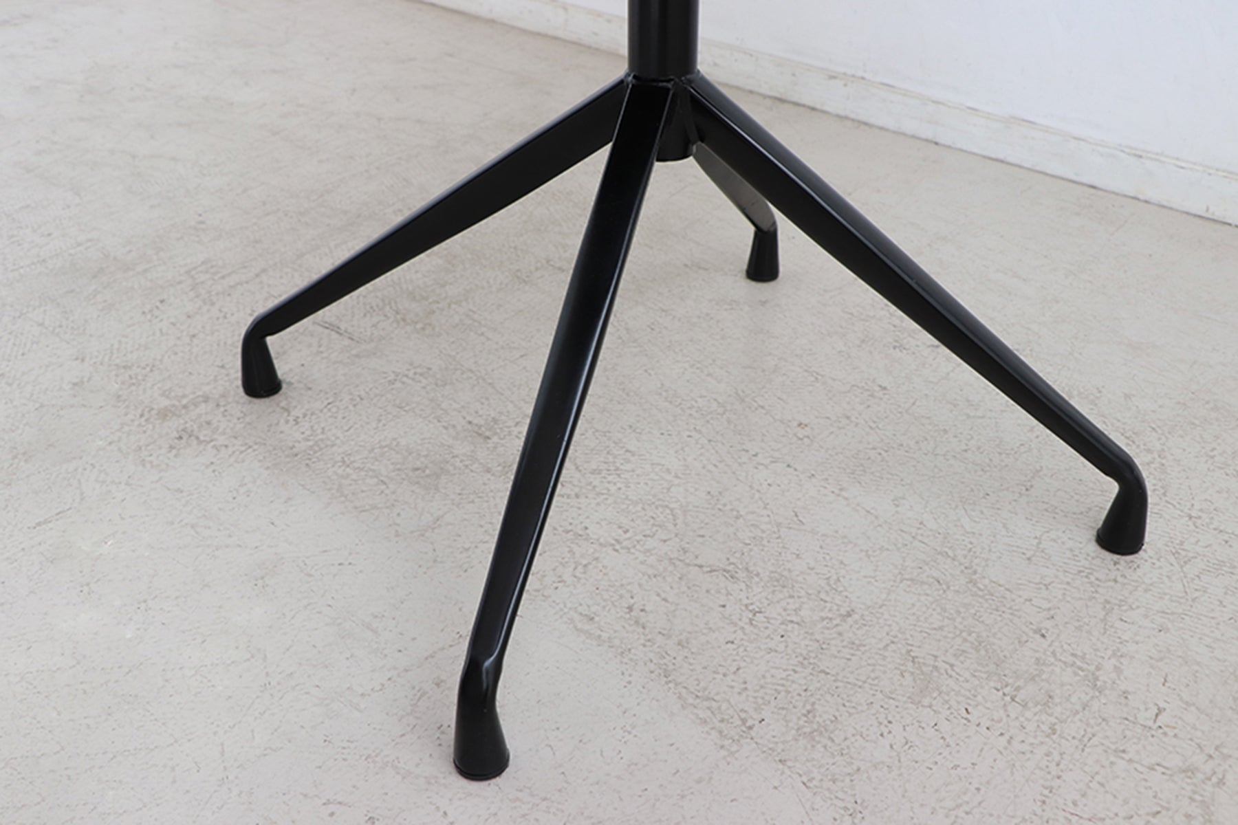 Dining Chair Armor 回転式 GY