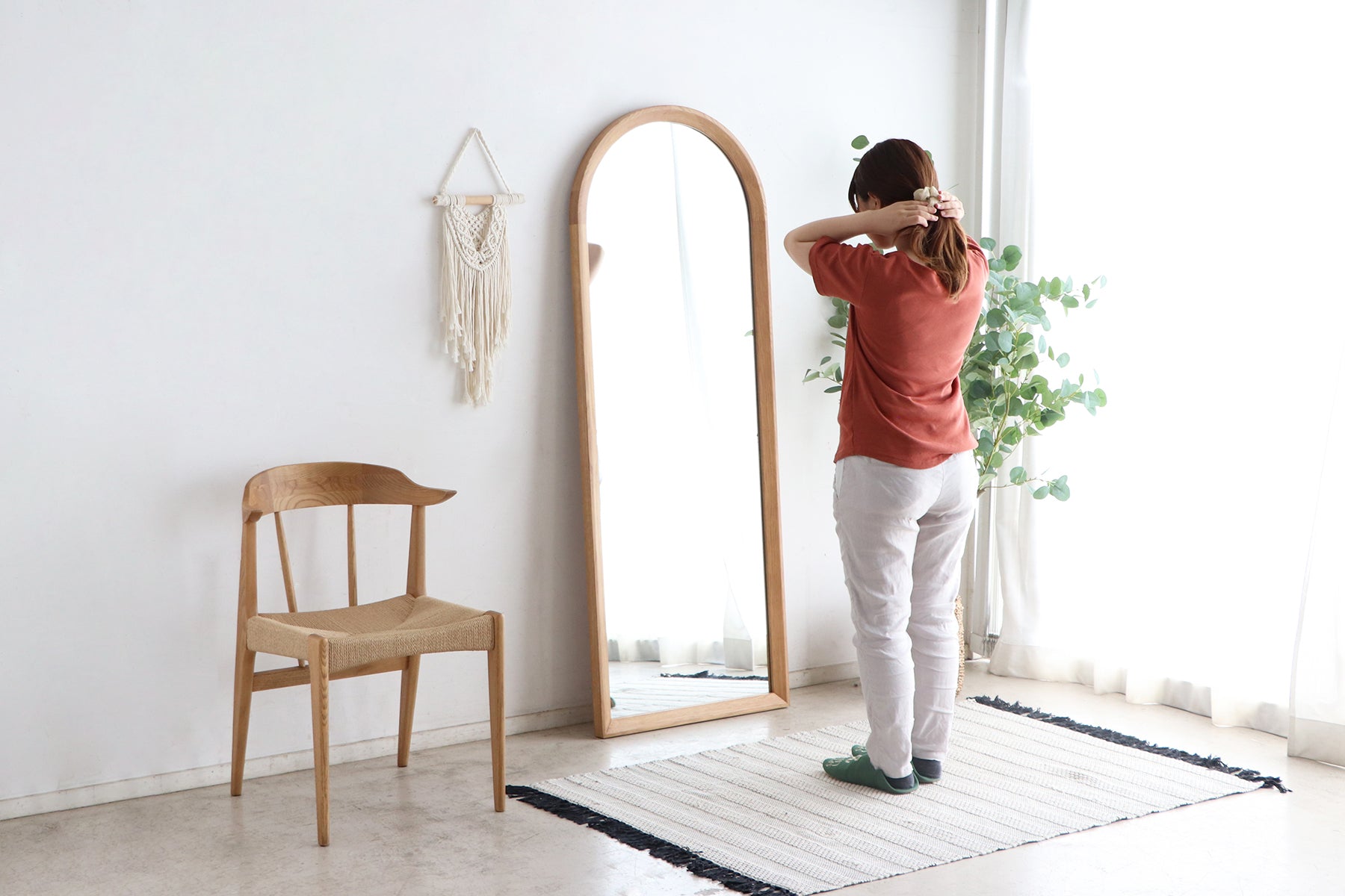 Mirror SEENA NA