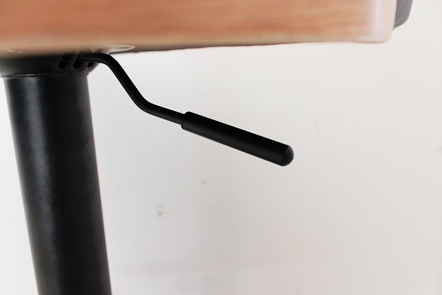 Bar Chair Slit NA