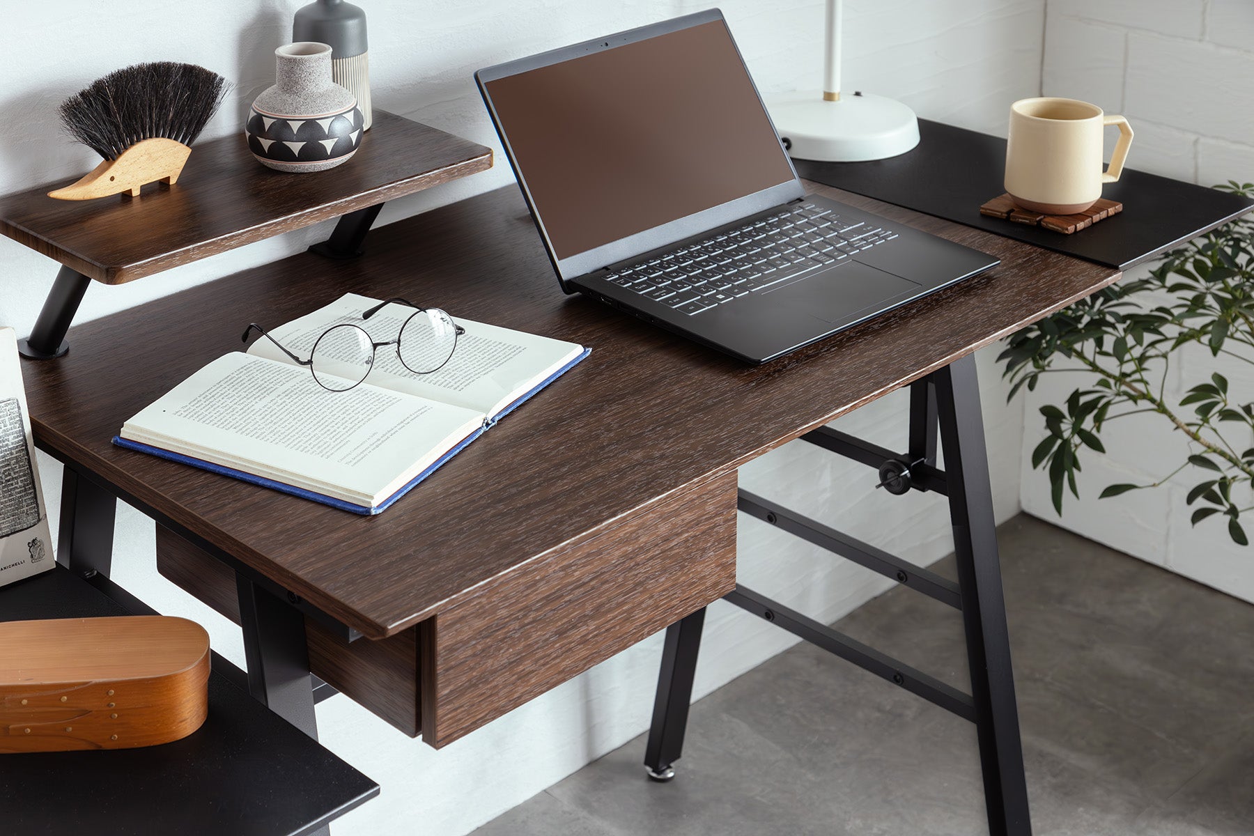 Office Desk Day 135 BR