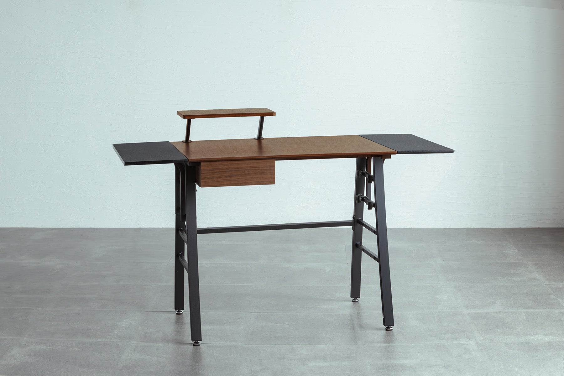 Office Desk Day 135 BR