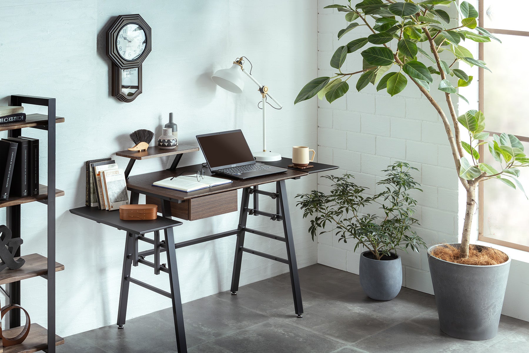 Office Desk Day 135 BR